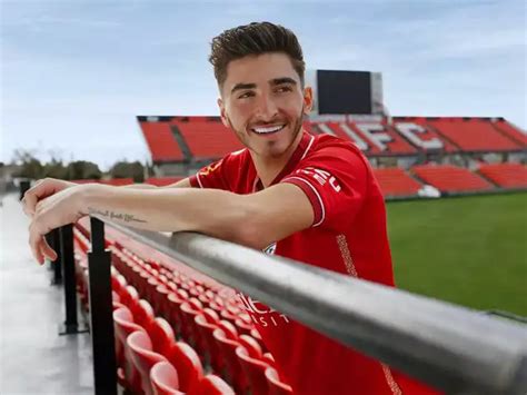 First Openly Gay Footballer Proposes At Adelaide United Stadium Gets Engaged Stadium Proposal