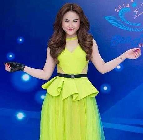 Hot Girl Tr Ng Ngh Thu T Qu N I Xinh P Khi N D N M Ng Th N Th C