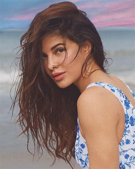 Jacqueline Fernandez Hot Sexy Bikini Photos