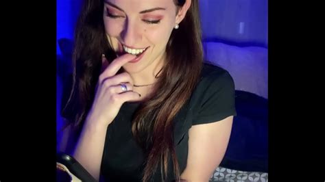 Carolina Iena Horny Girlfriend Comes Hard In Real Multiple Orgasms
