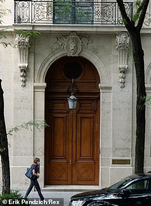 Ghislaine Maxwell S Secret Stash Of Jeffrey Epstein Sex Tapes Stillness In The Storm