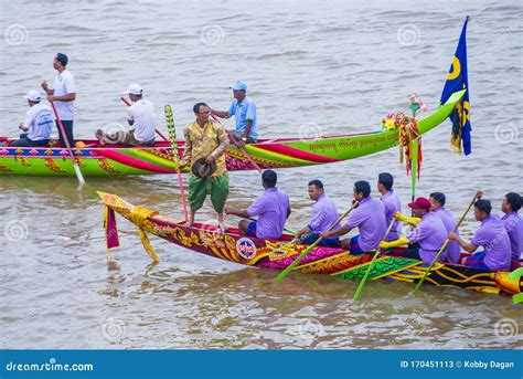 Phnom Penh Water festival editorial stock photo. Image of boating ...