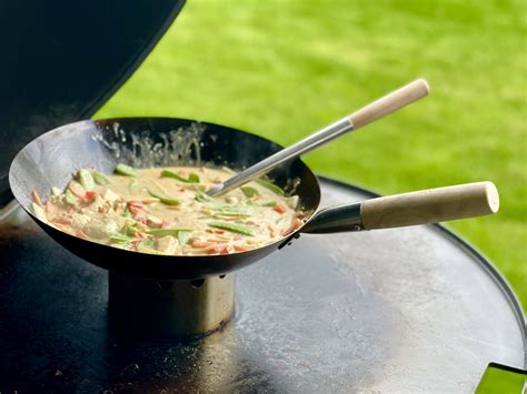 Thai Curry Erdnuss Kokos Hühnchen Bbqinde