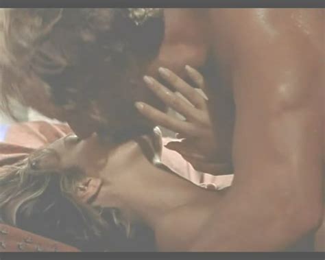 Naked Cristina Rinaldi In Kreola