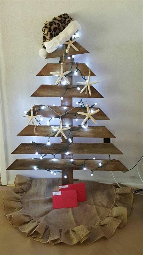 Новогоднее дерево из дерева | Wood christmas tree, Pallet christmas ...