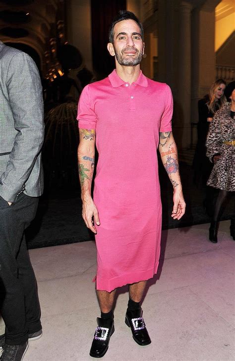 Y aunque sé que es gay recuerden que muchos gays aún sólo valoran el ser masculino Mi