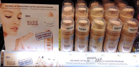 Maybelline Dream Nude Schaum Make Up InnenAussen