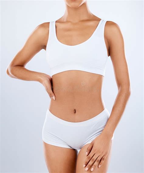 Gimnasia Mujer Y Cuerpo Negro Con Bikini Estilo De Vida Saludable Y Entrenamiento En Estudio