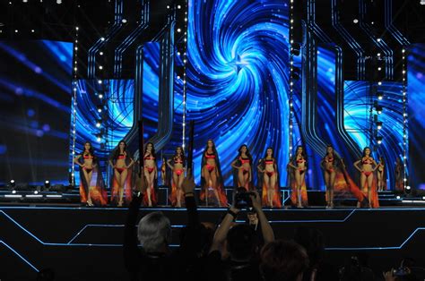 Phần thi bikini nóng bỏng của dàn người đẹp quốc tế tại Miss Cosmo 2024