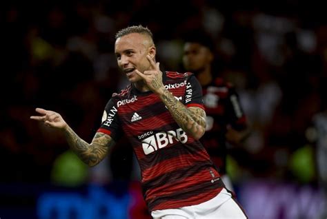 Everton Cebolinha Marca E Flamengo Bate O Atl Tico Mg No Maracan Mh