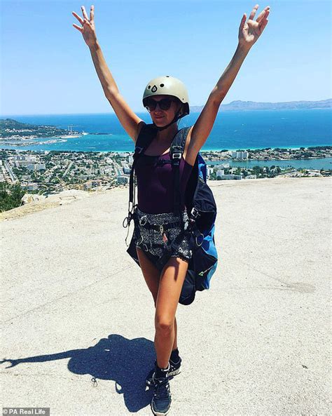 Hot Girl T H O Khoe H N H V I Sugar Daddy C Nh Ng C Y Atm Di