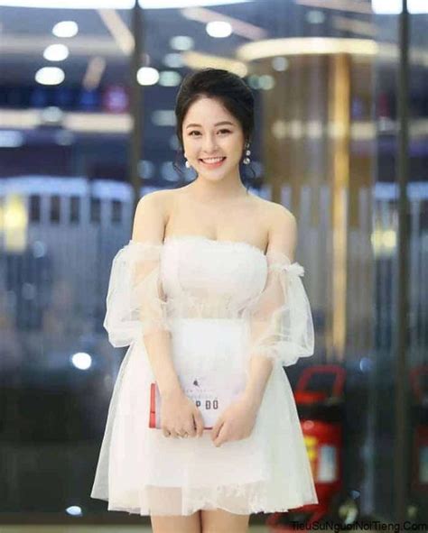 Hot girl Trâm Anh ngày càng xinh đẹp và quyến rũ sau sự cố lộ clip nóng Titanic Nơi mọi thứ