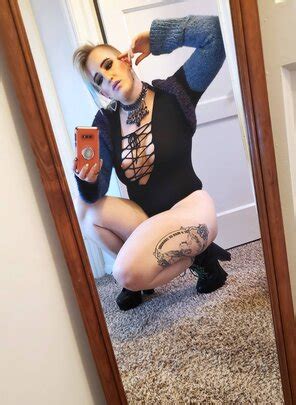 Nip Slip Porn Photos