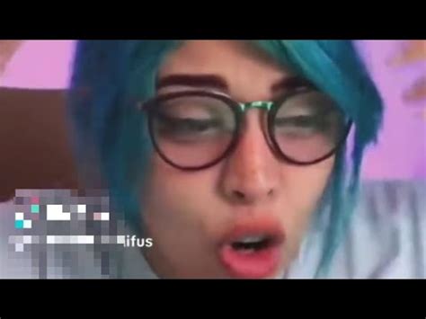 Latina Streamer Fart And Other Girls YouTube
