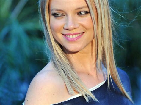 Entertainment Club Amy Smart Hot Wallpapers Profile Images