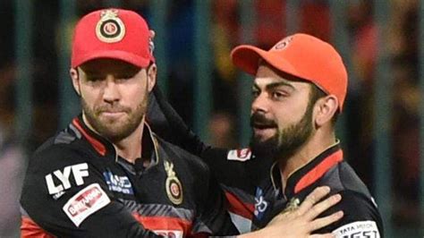 Top Virat Kohli And AB de Villiers' Friendship Moments! | IWMBuzz