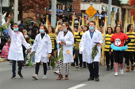 Newarks Halloween Parade Draws Thousands Of Colorful Characters News