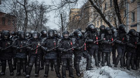 Pictures From Russia Protests - The New York Times