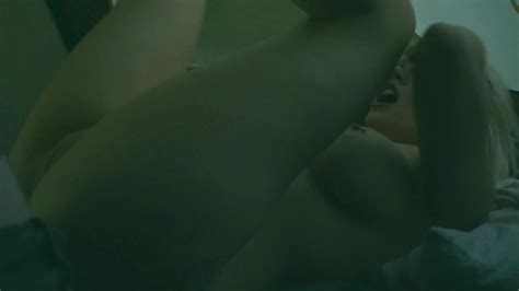 Nadia White Nuda Anni In Don T Fuck In The Woods