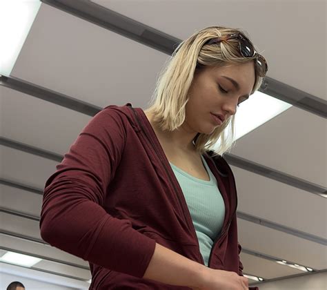 Gorgeous Blonde Beauty Wearing Tight Black Leggings Spandex Leggings Yoga Pants Forum