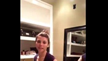 Flaca Se Masturba Furiosamente EnzoCams XVIDEOS