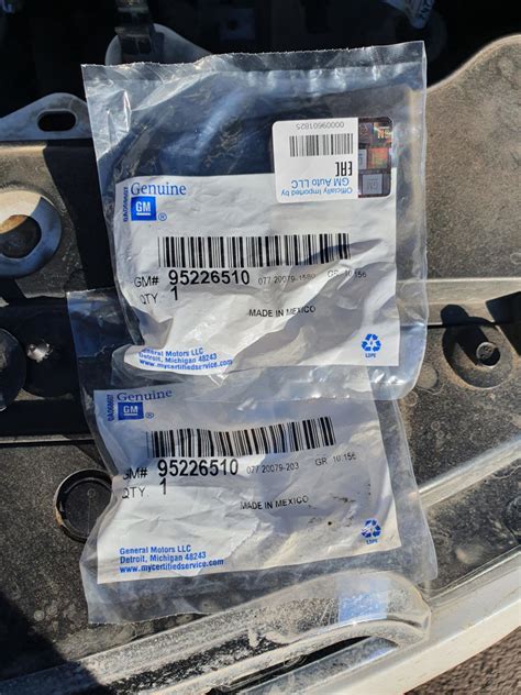 Веерные форсунки омывателя+клапан — Chevrolet Cruze (1G), 1,8 л, 2012 ...