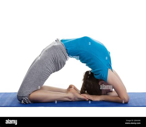 Yoga Back Bending Hatha Yoga Kapotasana Yogas Backbend Backbends