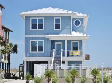 Six Best Exterior Colours For A Lakehouse Or A Beach House