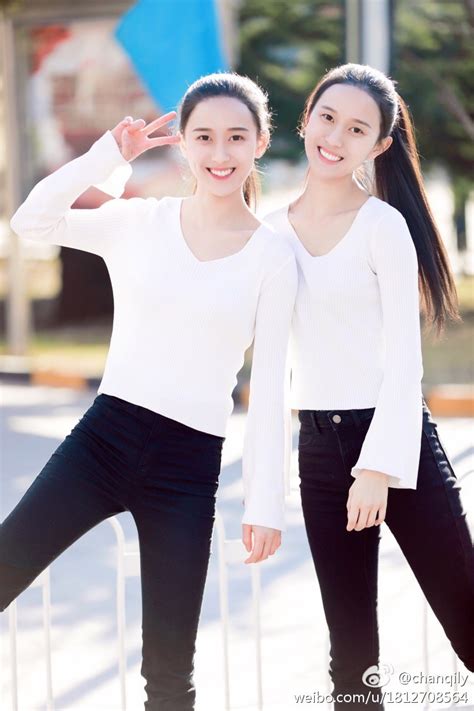 Vừa xinh đẹp lại cá tính cặp sinh đôi hot girl khiến cư dân mạng khen ngợi không ngớt