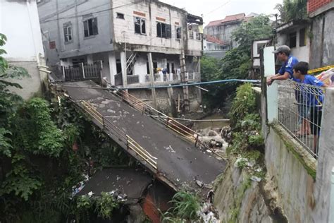 Jembatan Penghubung Dua Kampung Yang Roboh Langsung Diperbaiki Pemkot