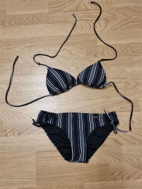 Bikini schwarz weiss gestreift von Protest Neu gemäss Beschreibung in Kollbrunn für CHF 20