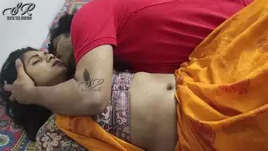 Vaishnavi Hot Saree Romance Bedroom Indian Tube Porno On Bestsexporno