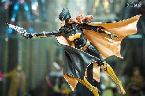 Batgirl Sixth Scale Figure By Hot Toys Artofit