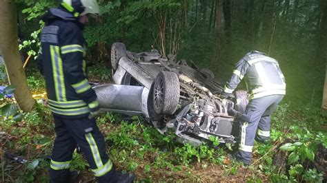 T Dlicher Unfall Beim Berholen J Hriger Kommt Ums Leben