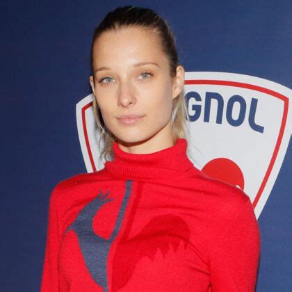 PHOTO Ilona Smet enceinte sublime en bikini elle pose avec son ventre très arrondi Gala