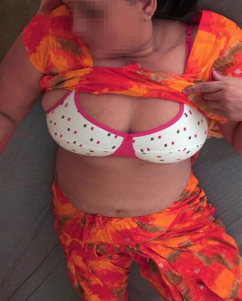 Famous Big Ass Aunty Full Amazing Picture Collection Desi X Hd Sd Masaladesi