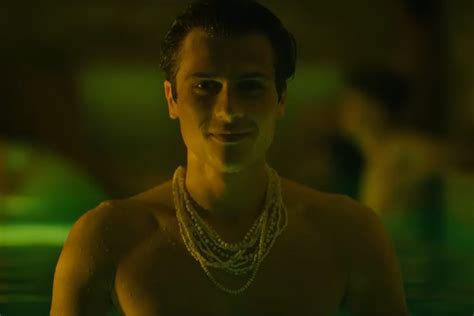 Watch Nudes Ber Das Verschicken Von Nudes Im Internet Gay Ch Alles Bleibt Anders