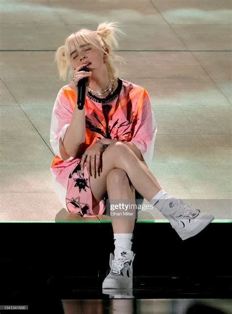 Hot Thick Legs Photos Of Billie Eilish To Enjoy The Day Made