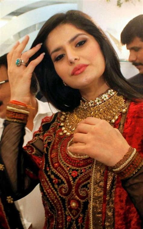 Naked Zareen Khan Added 07 19 2016 By