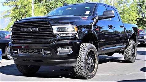 Dodge Ram 2024 Night Edition