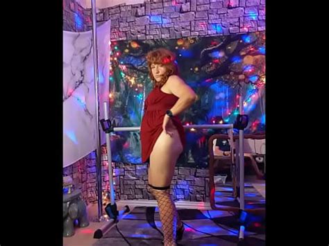 Hotwife Steffi Strips And Spreads Her Cunt XVIDEOS