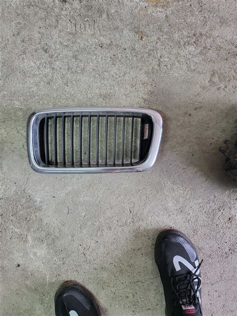 Решетка бъбрек за вмв 7 серия гр. София Княжево • OLX.bg