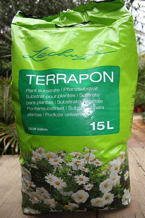 Lechuza Planting Substrate Terrapon 15L Handy Carrypack *** Read more ...