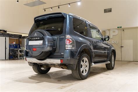 Светодиодные лампы и линзы в штатные фары Mitsubishi Pajero 4 под ключ
