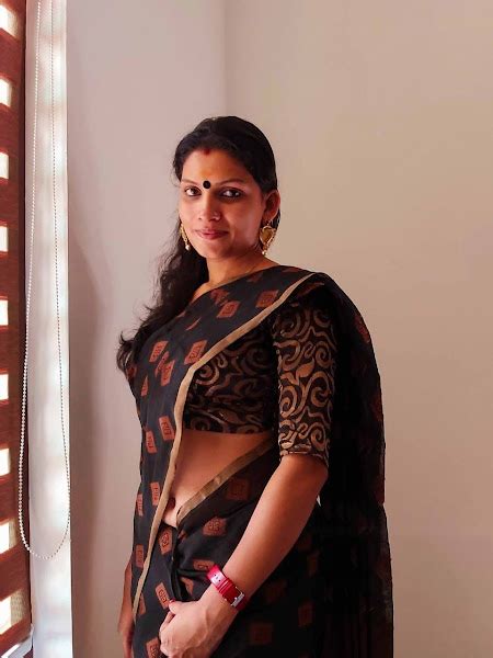 Malayali Modeling Artist Reshmi Nair Hot Bikini Collections