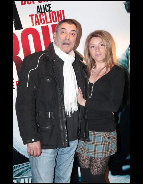 Photo Jean Marie Bigard Et Sa Compagne Lola Marois Lors De L Avant