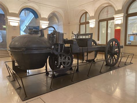 Fardier à vapeur de Joseph Cugnot musée des Arts et Métiers