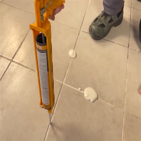Method Surprised 50 Year Old Tiler! Fix Tiles Without Removing - DIY ...