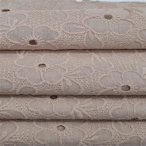 Nude siuvinėta medvilnė Audiniai internetu AudiniaiDrim lt