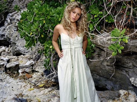 World Picture Gallery Shakira Hot And Beautiful Wallpapers